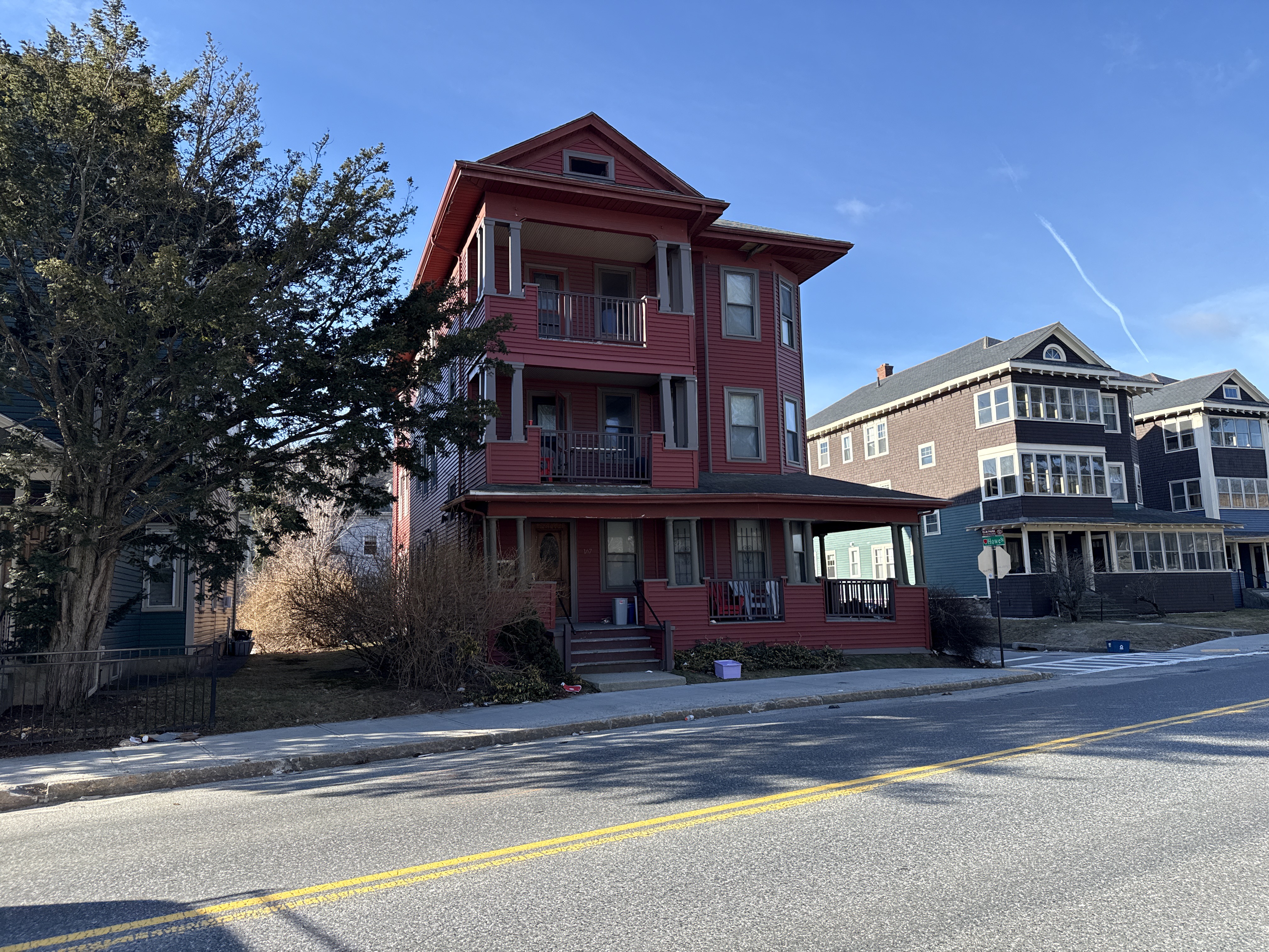 167 Highland St - Photo 2