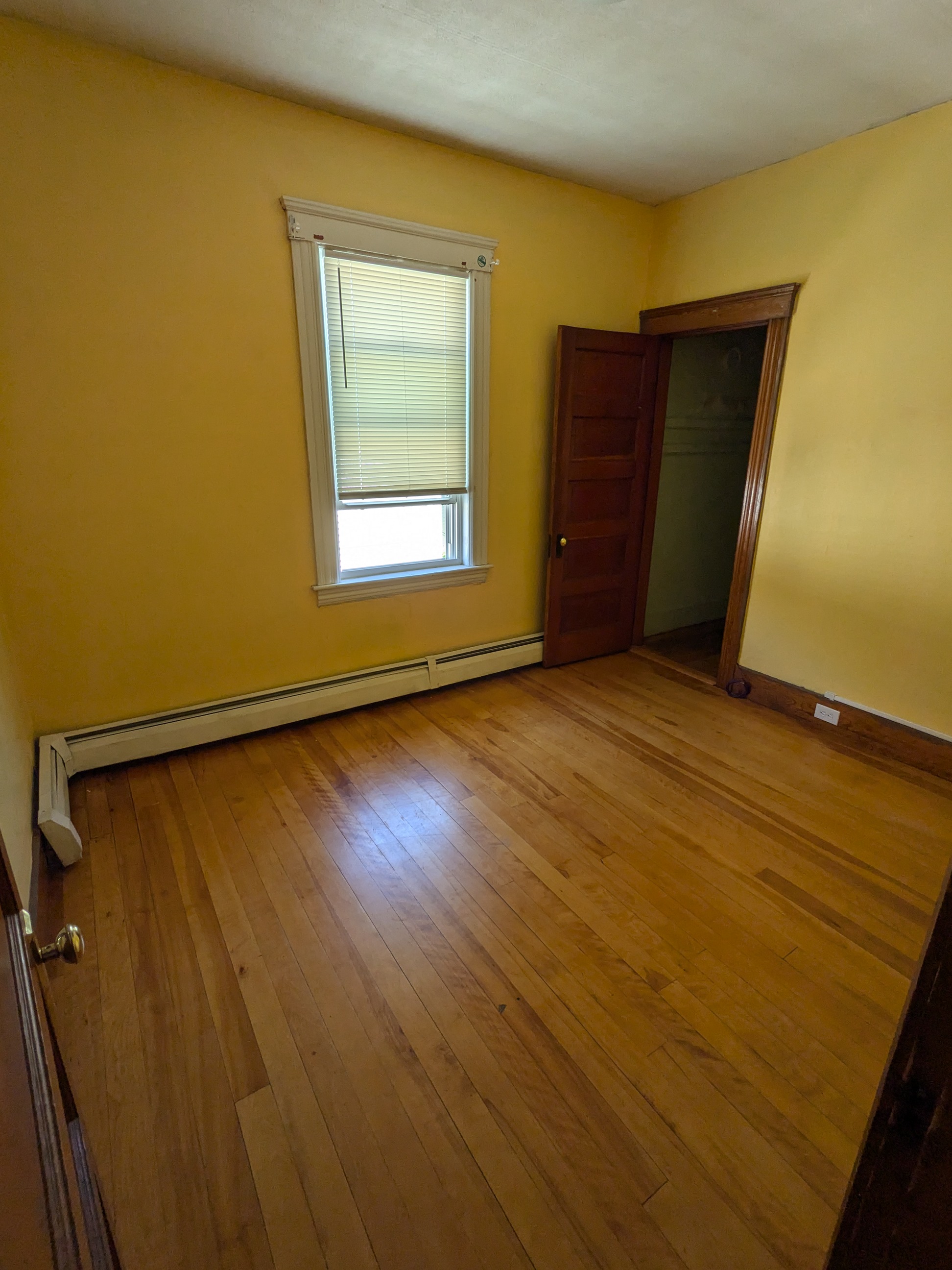 176 Russell St - Photo 4