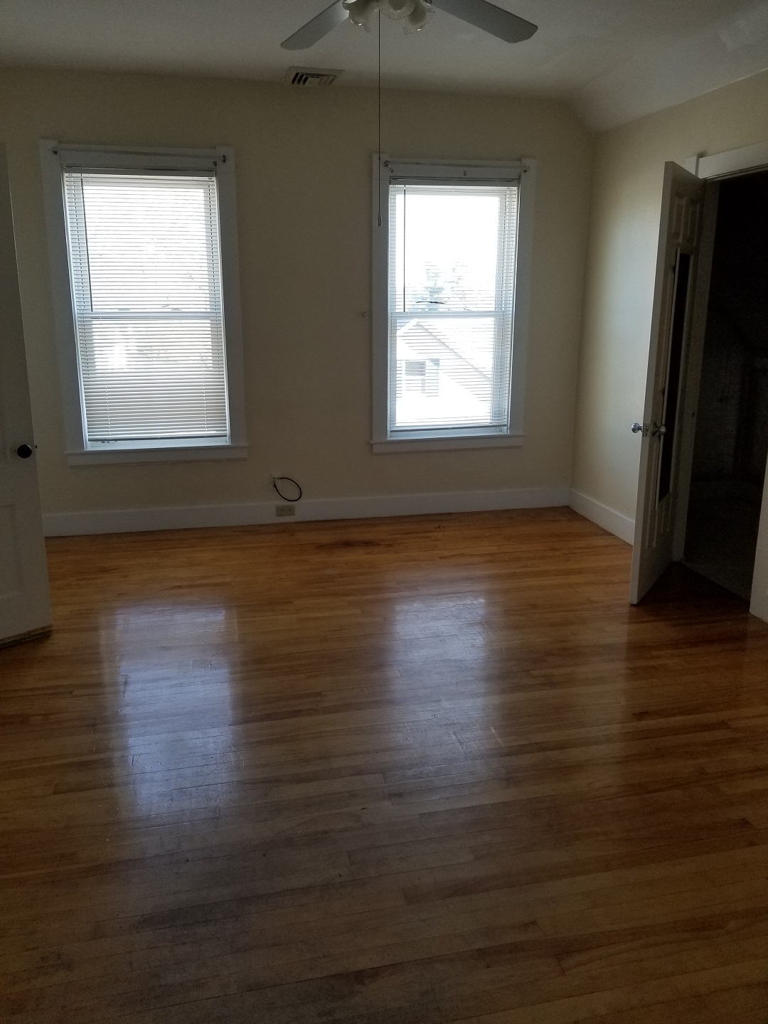 26 Lee St - Photo 10