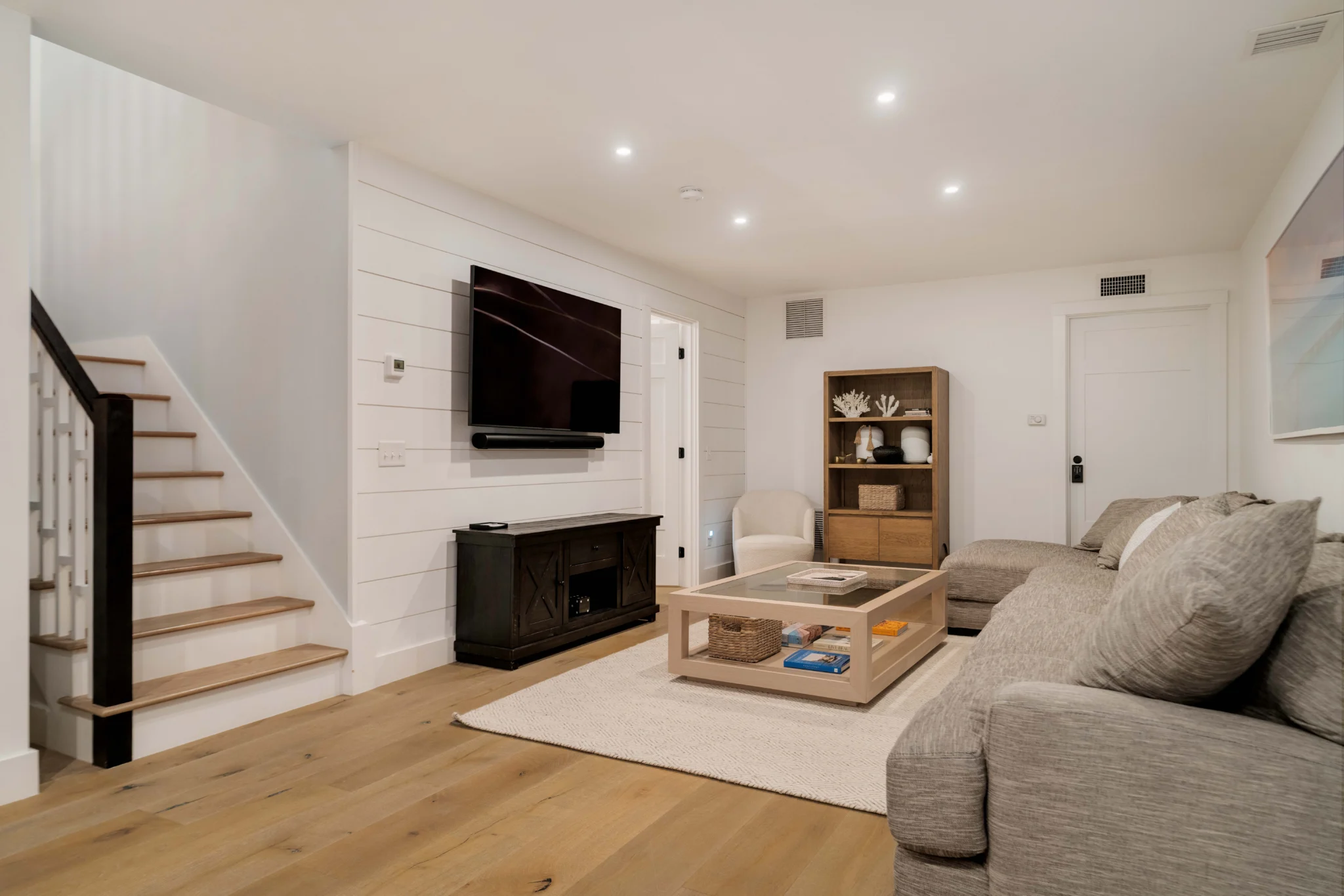 58 Oak Street, Reading, MA, 01867 - Photo 3