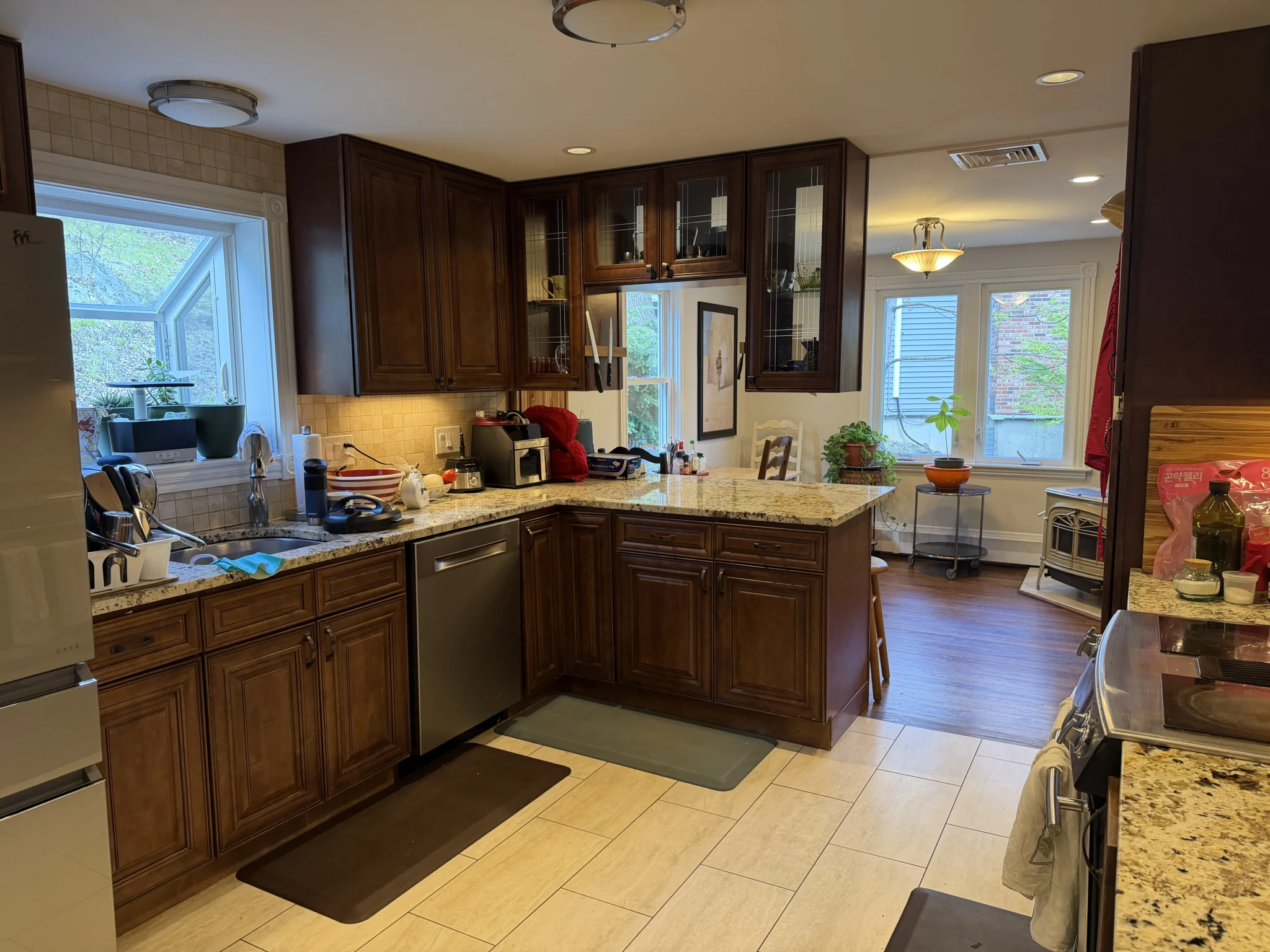 119 Ridge St, Arlingotn, MA, 02474 - Photo 2