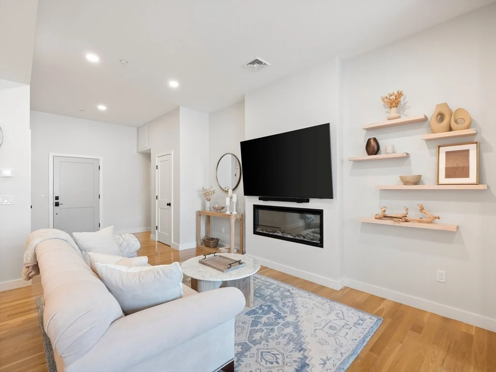 531 Main St # 1002, Reading MA 01867 - Photo 19