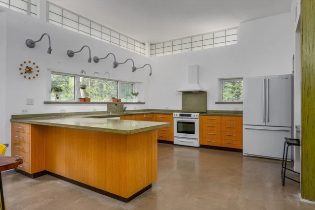 2 Laurel Hill Dr, Leverett MA 01054 - Preview 7