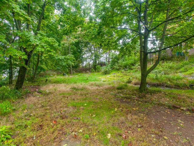 23 Locust St, Reading MA 01867 - Preview 2