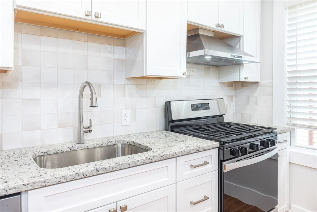 30 Presley Street # 30, Malden MA 02148 - Photo 2