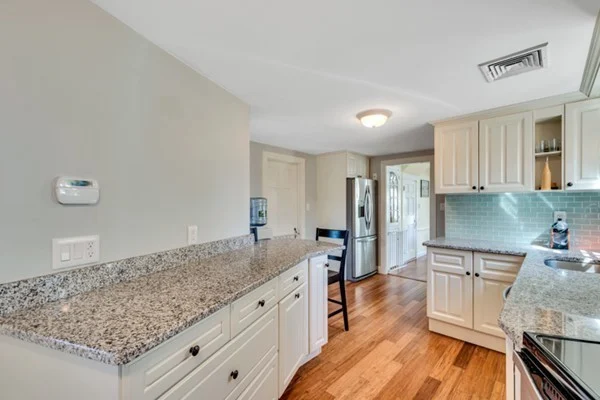 94 Oak St, Reading MA 01867 - Photo 14