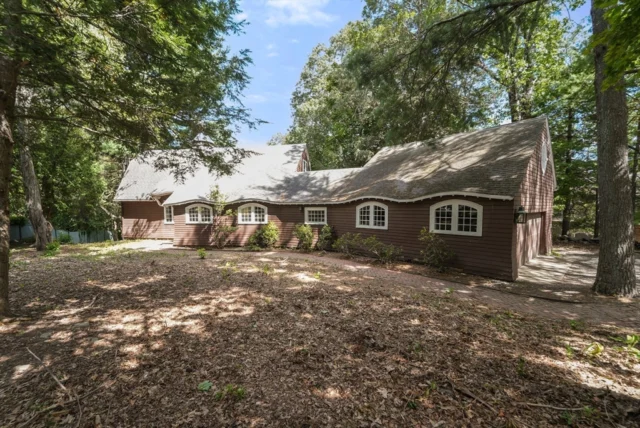 136 Dudley Rd, Newton MA 02459 - Preview 1
